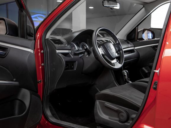 Suzuki Swift, АТ, 2011 фото 9