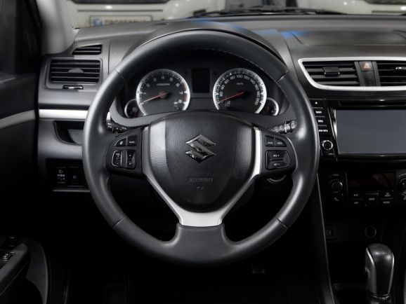 Suzuki Swift, АТ, 2011 фото 11