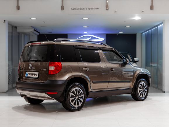 Skoda Yeti, Робот, 2012 фото 4