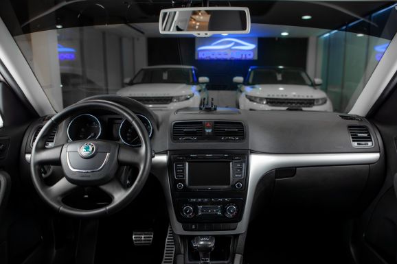 Skoda Yeti, Робот, 2012 фото 7