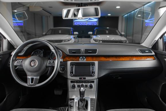 Volkswagen Passat, Робот, 2012 фото 7