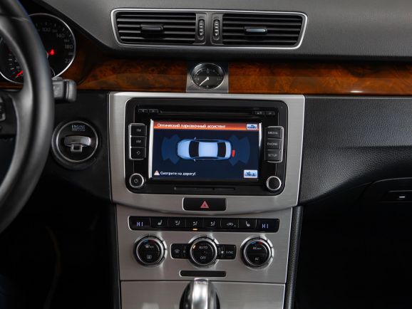 Volkswagen Passat, Робот, 2012 фото 14