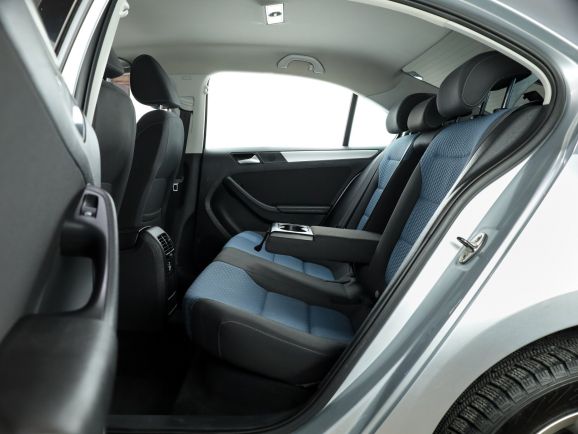 Volkswagen Jetta, Робот, 2013 фото 16