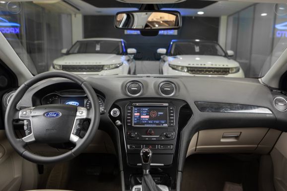 Ford Mondeo, Робот, 2011 фото 10