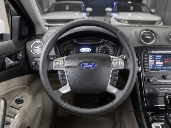 Ford Mondeo, Робот, 2011 фото 12