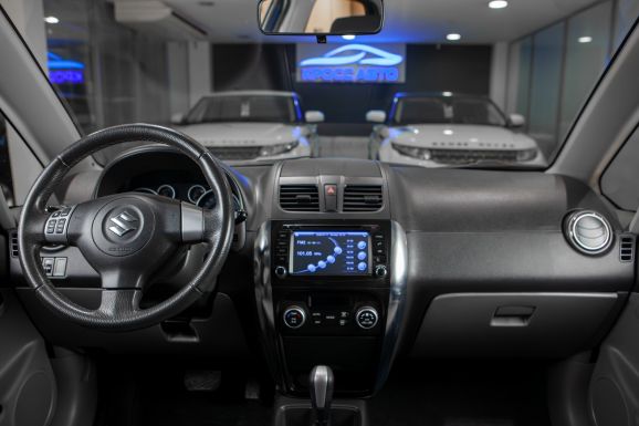 Suzuki SX4, АТ, 2011 фото 8