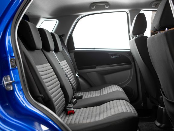 Suzuki SX4, АТ, 2011 фото 12