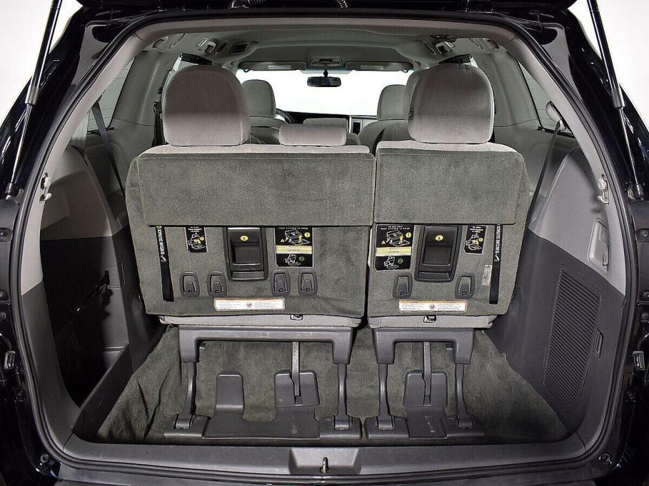 Toyota Sienna, 3.5 л, АТ, 2016 фото 1