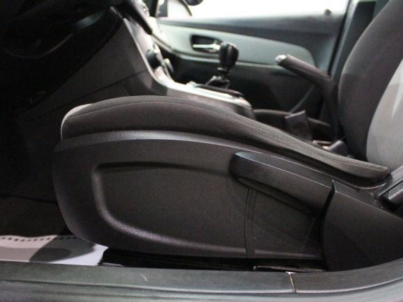 Chevrolet Cruze, 1.6 л, МТ, 2014 фото 1