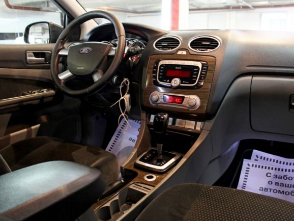 Ford Focus, 1.6 л, АТ, 2011 фото 1