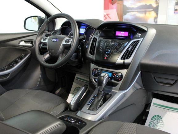 Ford Focus, 1.6 л, Робот, 2013 фото 1