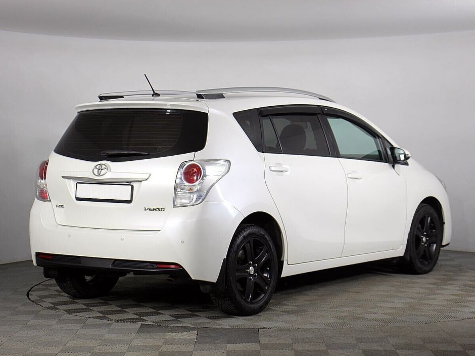 Toyota Verso, 1.8 л, Вариатор, 2013 фото 4