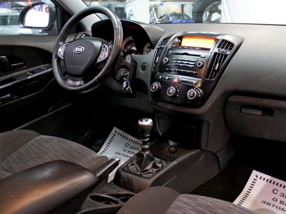 Kia Ceed, 1.6 л, МТ, 2009 фото 2