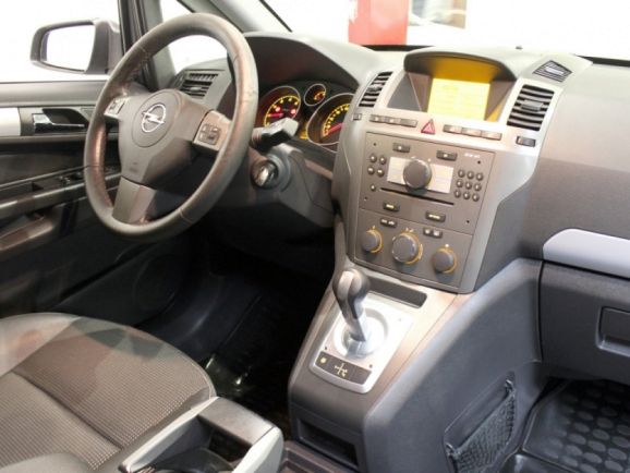 Opel Zafira, 1.8 л, Робот, 2006 фото 1
