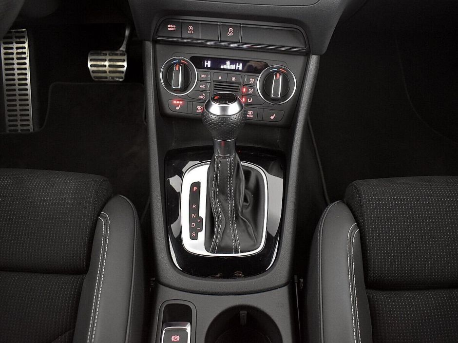 Audi Q3, 2.0 л, Робот, 2017 фото 2