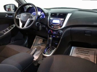 Hyundai Solaris, 1.6 л, АКПП, 2013 фото 2