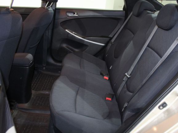 Hyundai Solaris, 1.6 л, АТ, 2013 фото 1