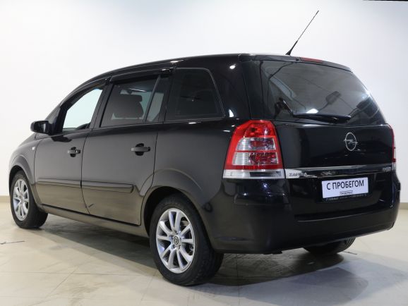 Opel Zafira, 1.8 л, Робот, 2011 фото 2