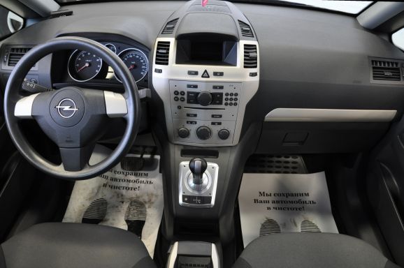 Opel Zafira, 1.8 л, Робот, 2011 фото 1