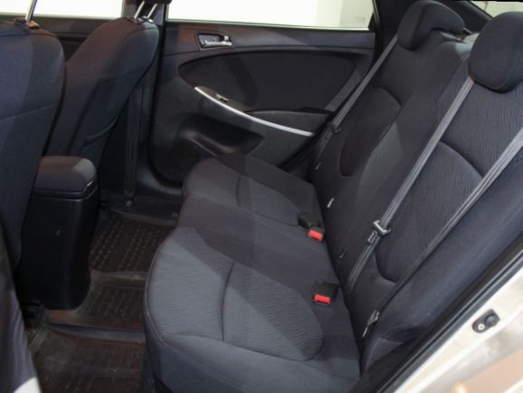 Hyundai Solaris, 1.6 л, АТ, 2013 фото 1