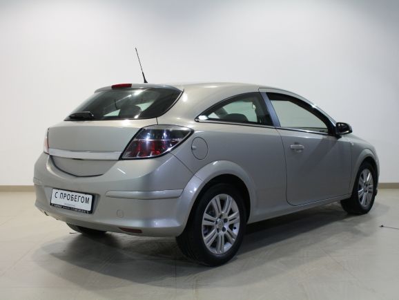 Opel Astra, 1.8 л, АТ, 2011 фото 5