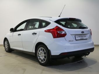 Ford Focus, 1.6 л, МКПП, 2013 фото 6