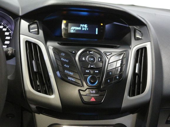 Ford Focus, 1.6 л, МТ, 2013 фото 10