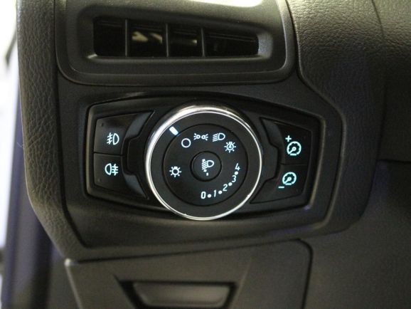 Ford Focus, 1.6 л, МТ, 2013 фото 1