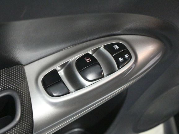 Nissan Juke, 1.6 л, МТ, 2013 фото 1