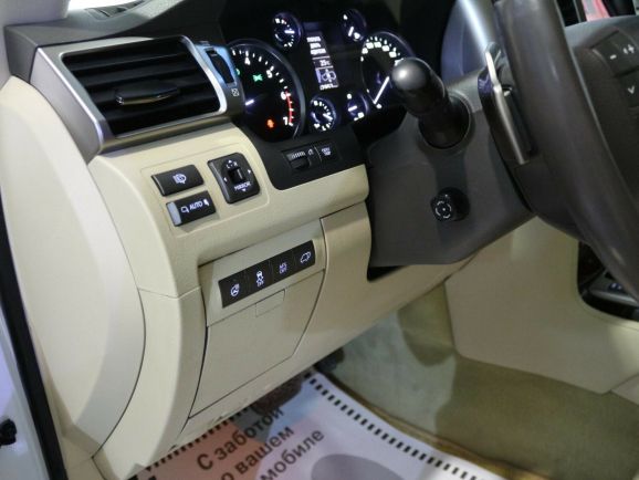Lexus LX Premium, 5.7 л, АТ, 2012 фото 11