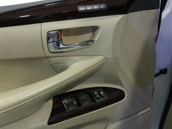 Lexus LX Premium, 5.7 л, АТ, 2012 фото 20