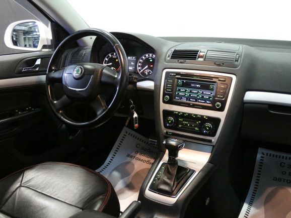 Skoda Octavia, 1.8 л, АТ, 2011 фото 7
