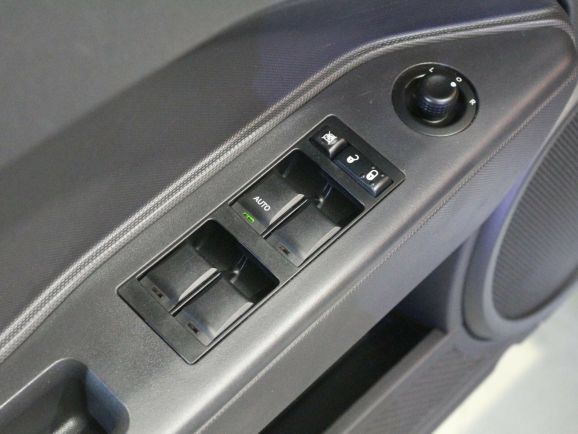 Dodge Caliber, 2.0 л, Вариатор, 2010 фото 1