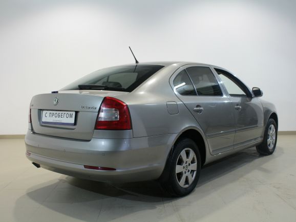 Skoda Octavia, 1.4 л, Робот, 2010 фото 5