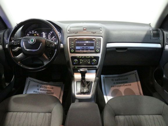 Skoda Octavia, 1.4 л, Робот, 2010 фото 8