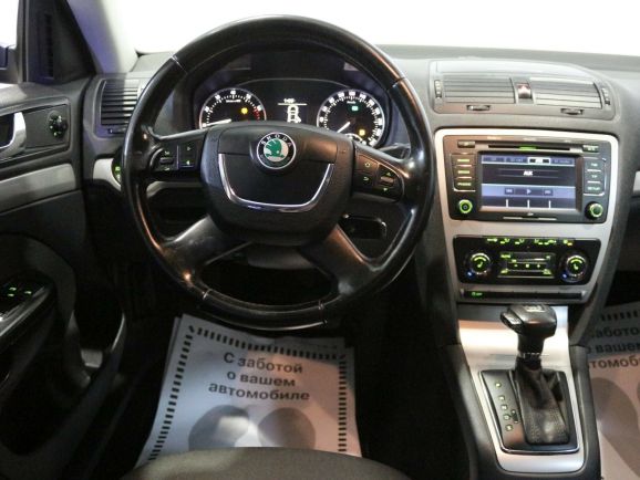 Skoda Octavia, 1.4 л, Робот, 2010 фото 9