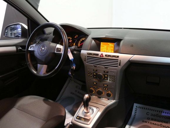 Opel Astra, 1.6 л, Робот, 2012 фото 7