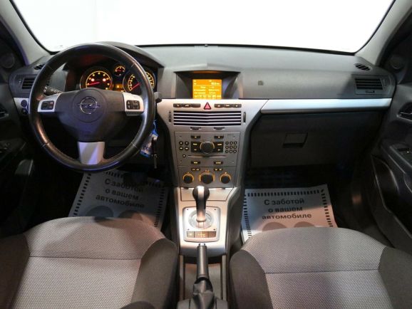 Opel Astra, 1.6 л, Робот, 2012 фото 8