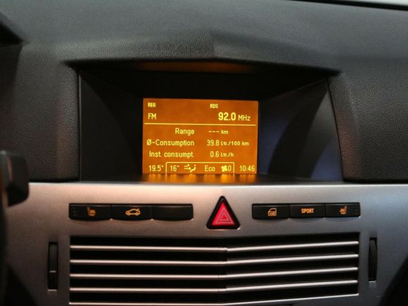 Opel Astra, 1.6 л, Робот, 2012 фото 10