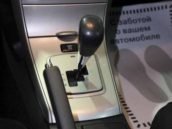 Toyota Corolla, 1.6 л, Робот, 2009 фото 1