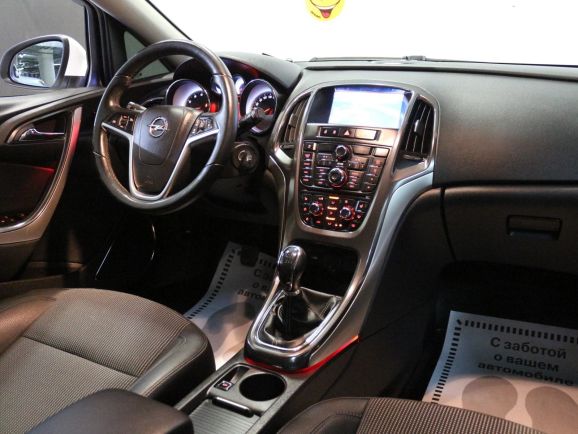 Opel Astra, 1.4 л, МТ, 2010 фото 7