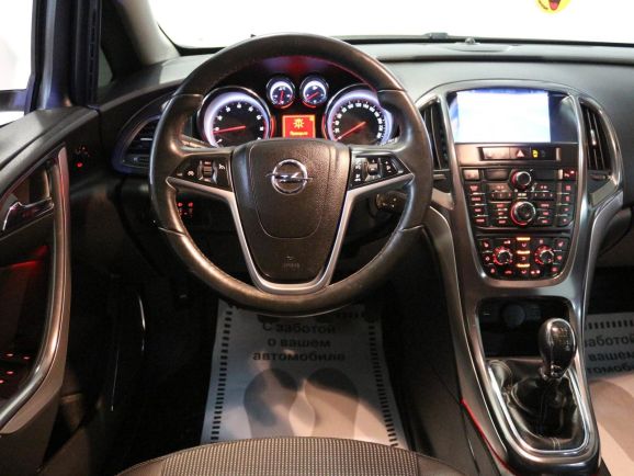 Opel Astra, 1.4 л, МТ, 2010 фото 2