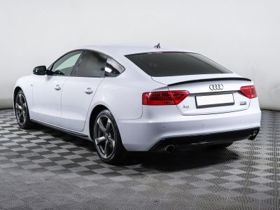 Audi A5, 2.0 л, РКПП, 2015 фото 5