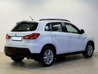 Mitsubishi ASX, 2.0 л, CVT, 2012 фото 4