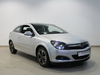 Opel Astra, 1.8 л, АКПП, 2011 фото 4