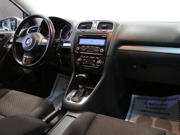 Volkswagen Golf, 1.6 л, Робот, 2010 фото 7