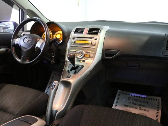 Toyota Auris, 1.6 л, Робот, 2007 фото 7