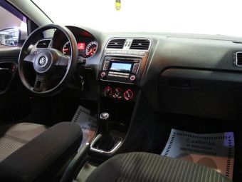 Volkswagen Polo, 1.6 л, МКПП, 2012 фото 7