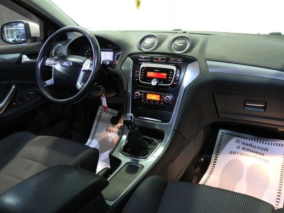 Ford Mondeo, 2.0 л, МТ, 2010 фото 7