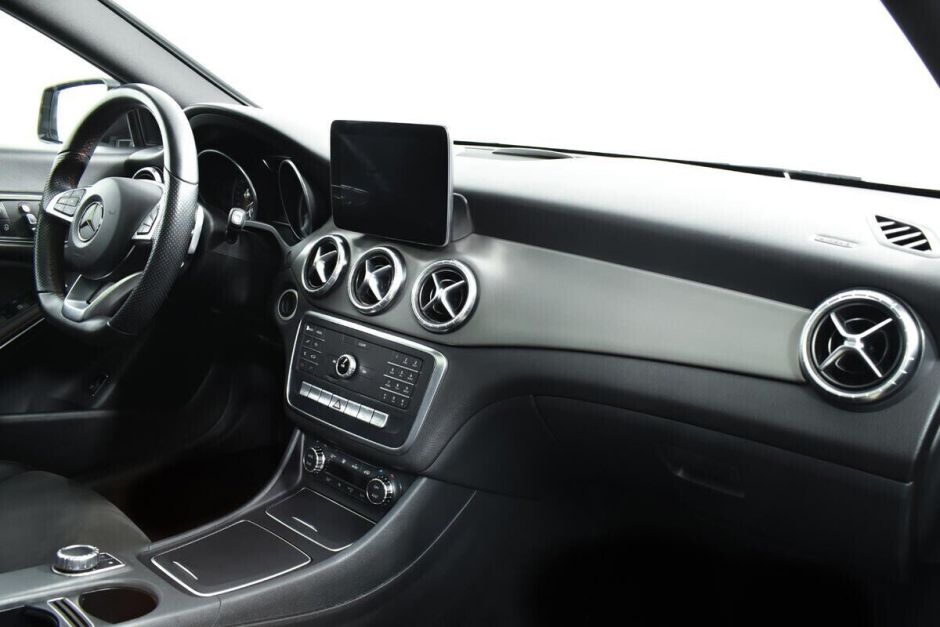 Mercedes-Benz CLA, 1.6 л, Робот, 2017 фото 2